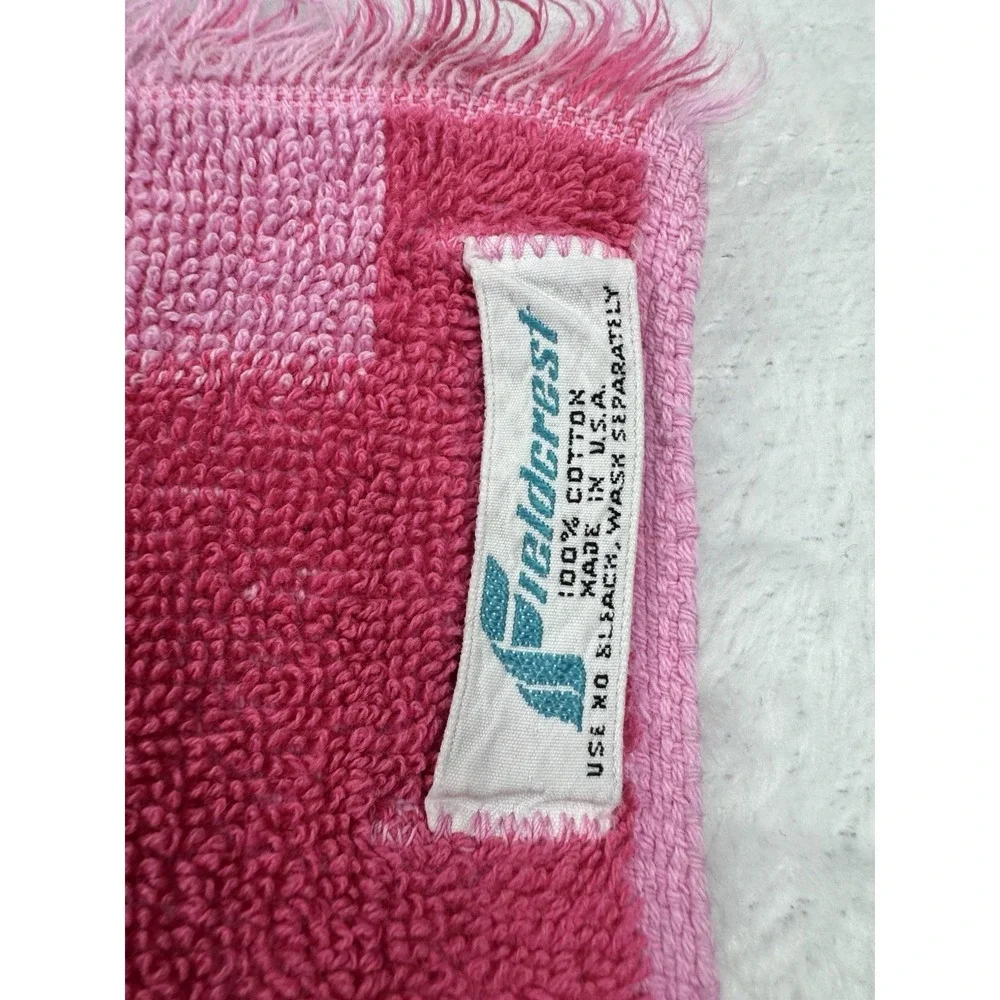 Vintage 1970s Fieldcrest Pink Sculpted Hand Towel Fringe MCM Made USA 16x26